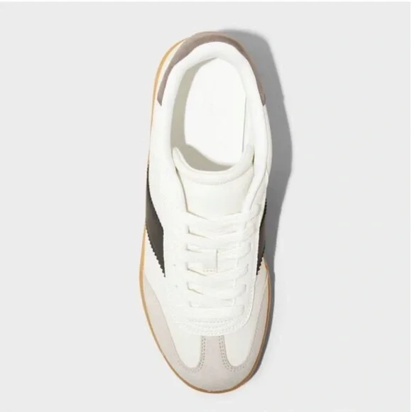 TARGET Universal Threads sneakers - size 9.5 - Picture 3 of 12